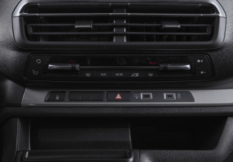 Новый Peugeot Traveller 2024 (15 фото)