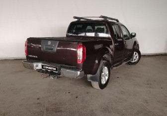 Подержанный автомобиль Nissan Navara (Frontier) 2008 года (4 фото)