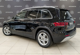 Подержанный автомобиль Mercedes-Benz GLB 2021 года (7 фото)
