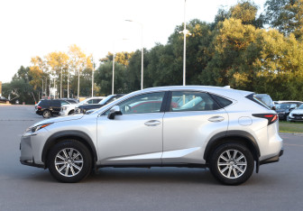 Подержанный автомобиль Lexus NX 2015 года (8 фото)