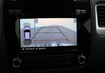 Подержанный автомобиль Volkswagen Touareg 2013 года (23 фото)