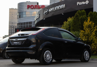 Подержанный автомобиль Ford Focus Hatchback 2008 года (4 фото)