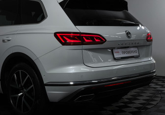 Подержанный автомобиль Volkswagen Touareg 2019 года (20 фото)