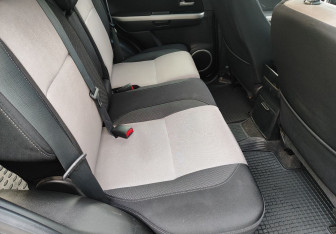 Подержанный автомобиль Suzuki Grand Vitara 2011 года (11 фото)