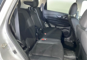 Подержанный автомобиль Nissan X-Trail 2021 года (18 фото)