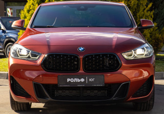 Подержанный автомобиль BMW X2 2020 года (25 фото)
