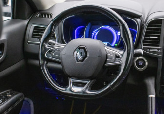 Подержанный автомобиль Renault Koleos 2018 года (15 фото)