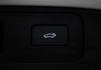 Подержанный автомобиль Geely Okavango 2024 года (15 фото)