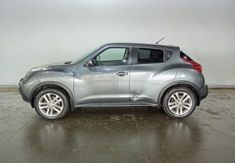 Подержанный автомобиль Nissan Juke 2011 года (8 фото)