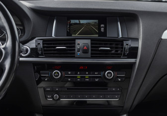 Подержанный автомобиль BMW X3 2016 года (14 фото)