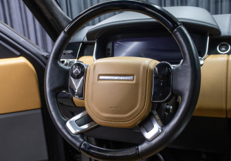 Подержанный автомобиль Land Rover Range Rover 2020 года (15 фото)