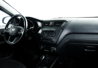 Подержанный автомобиль Kia Rio Sedan 2012 года (8 фото)