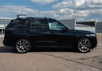 Подержанный автомобиль BMW X7 2020 года (4 фото)