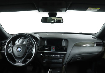 Подержанный автомобиль BMW X4 2014 года (12 фото)