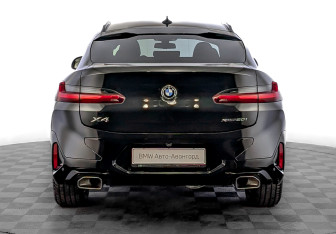 Подержанный автомобиль BMW X4 2024 года (6 фото)