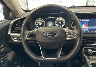Подержанный автомобиль Geely Tugella 2021 года (13 фото)