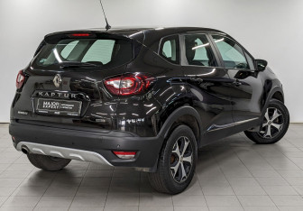 Подержанный автомобиль Renault Kaptur 2018 года (5 фото)