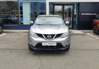 Подержанный автомобиль Nissan Qashqai 2014 года (2 фото)