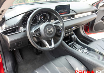 Подержанный автомобиль Mazda 6 Sedan 2023 года (18 фото)