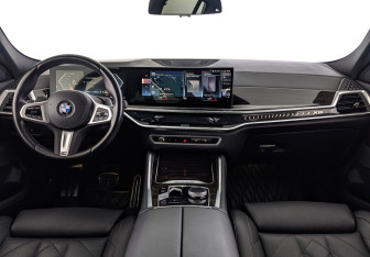 Подержанный автомобиль BMW X6 2023 года (14 фото)