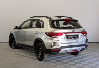 Подержанный автомобиль Kia Rio Hatchback 2021 года (7 фото)