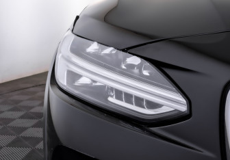 Подержанный автомобиль Volvo V90 Cross Country 2019 года (17 фото)