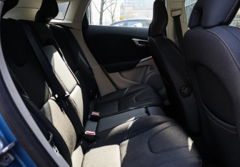 Подержанный автомобиль Volvo V40 Hatchback 2014 года (8 фото)