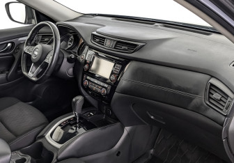 Подержанный автомобиль Nissan X-Trail 2018 года (13 фото)