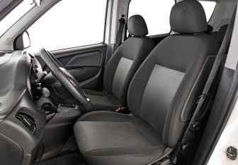 Подержанный автомобиль Fiat Doblo 2020 года (20 фото)