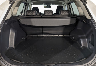 Подержанный автомобиль Toyota RAV4 2021 года (10 фото)