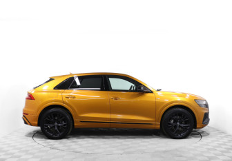 Подержанный автомобиль Audi Q8 2018 года (4 фото)