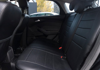 Подержанный автомобиль Ford Focus Hatchback 2011 года (10 фото)