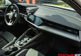 Подержанный автомобиль Audi A3 Sedan 2022 года (7 фото)