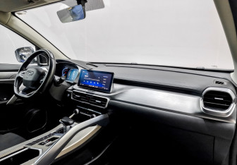 Подержанный автомобиль Geely Coolray 2023 года (11 фото)