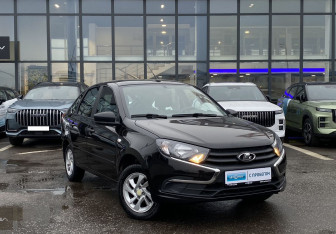 Подержанный автомобиль LADA (ВАЗ) Granta Hatchback 2018 года (3 фото)