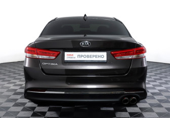 Подержанный автомобиль Kia Optima Sedan 2016 года (6 фото)
