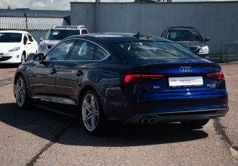 Подержанный автомобиль Audi A5 Liftback 2018 года (5 фото)