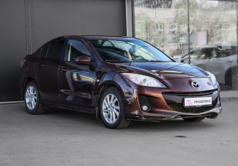 Подержанный автомобиль Mazda 3 Sedan 2011 года (3 фото)