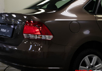 Подержанный автомобиль Volkswagen Polo Sedan 2014 года (24 фото)