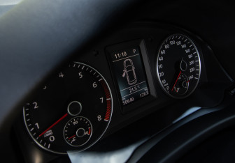 Подержанный автомобиль Volkswagen Golf Plus 2010 года (9 фото)