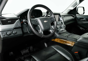 Подержанный автомобиль Chevrolet Tahoe 2016 года (8 фото)