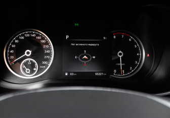 Подержанный автомобиль Genesis G70 2021 года (9 фото)