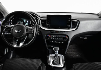 Подержанный автомобиль Kia Ceed Wagon 2020 года (6 фото)