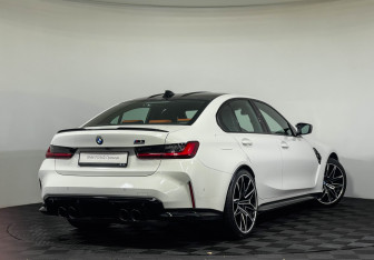 Подержанный автомобиль BMW M3 Sedan 2021 года (2 фото)
