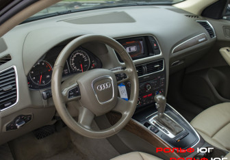 Подержанный автомобиль Audi Q5 2012 года (9 фото)