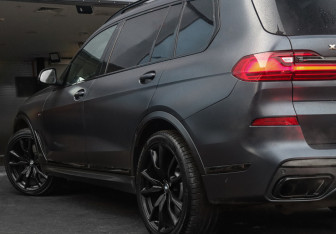 Подержанный автомобиль BMW X7 2020 года (34 фото)