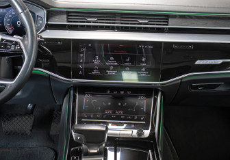 Подержанный автомобиль Audi A8 2019 года (15 фото)