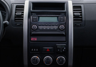 Подержанный автомобиль Nissan X-Trail 2014 года (14 фото)