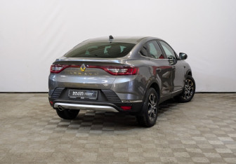 Подержанный автомобиль Renault Arkana 2021 года (5 фото)