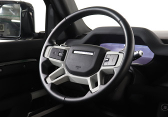 Подержанный автомобиль Land Rover Defender Suv 2021 года (15 фото)